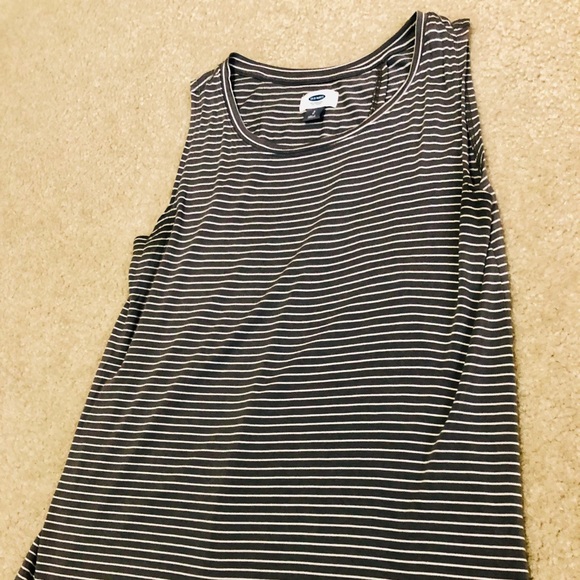 Old navy stripe top - Picture 1 of 3